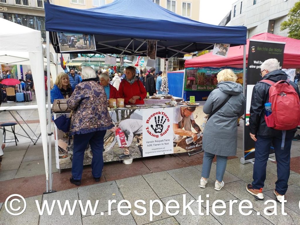 Vegane Wiesn - RespekTiere Internationl-Zelt!